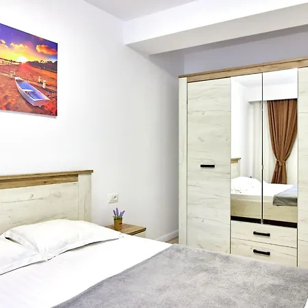Aparthotel Grup Santorini