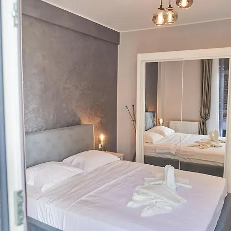 Grup Santorini Aparthotel *